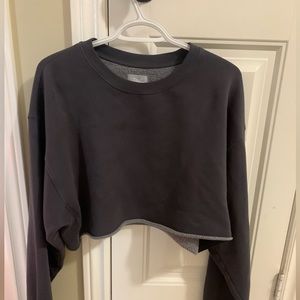Tna dark grey cozy af, cropped long sleeve